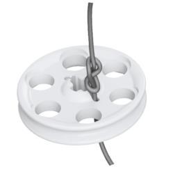 Steg 2: Montera EdCranes magnetiska krok Innan du bygger själva kranen rekommenderar vi att du börjar med den magnetiska kroken (Bild 9). Se till att ta hjälp av en vuxen.