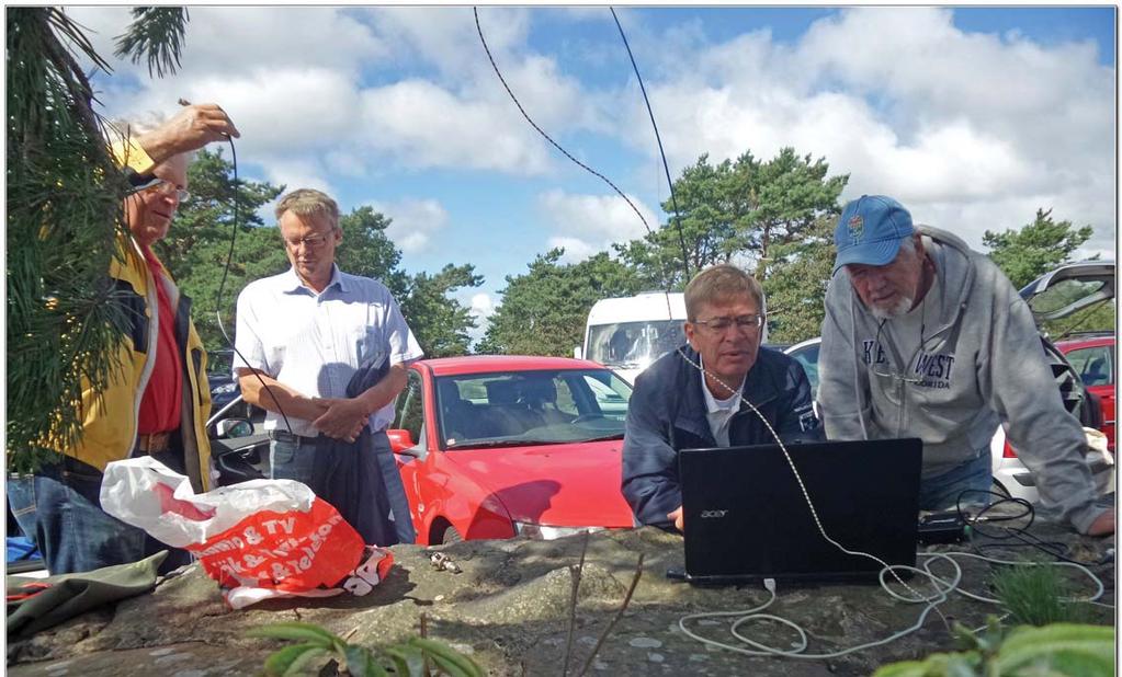 Fieldday på Ramberget den 13 aug Foto: Peo SM6UPO Trots regnvarning blev det väldigt soligt och varmt fram på eftermidagen Det kom