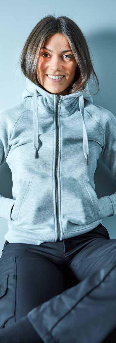 75174 Cardigan unisex Sweatshirt med borstad insida, hel dragkedja samt kraftig mudd i krage, ärm och nederkant.