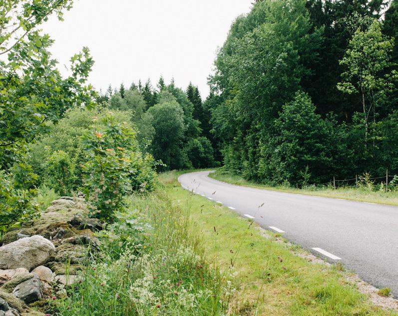 Aplared, Sweden VI ÄR SKJORTMAKARE I Aplared har det sytts skjortor sedan länge. Det andas klassisk textiltradition i hela byn.