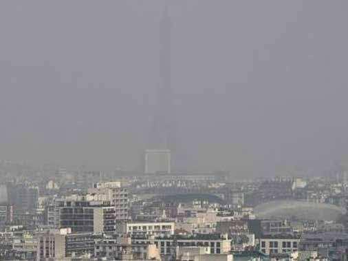 Partiklar Smog episode over Paris, 18 M arch 2015.