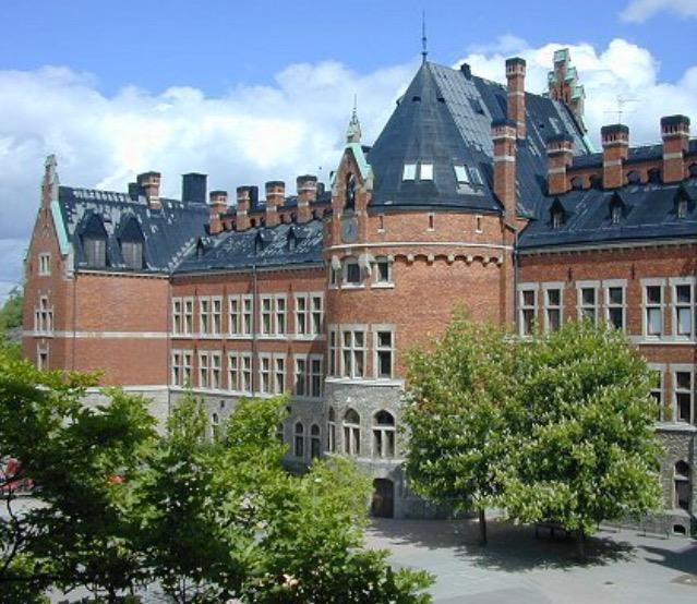F-6-skola med 515 elever med tre paralleller och tre arbetsenheter (AE) F-1, 2-3 och 4-6 Johannes skola på Norrmalm 2017 Tvåspråkig inriktning - svenska/engelska, med en