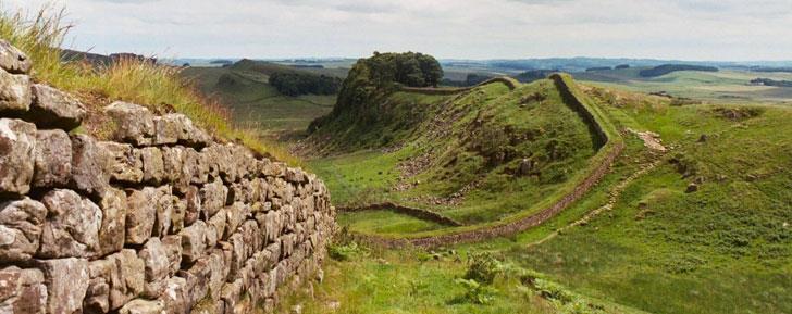 Hadrian s Wall Path, Corbridge - Brampton, 5 nätter 1(6) Vandra på egen hand i England Hadrian s Wall Path, 5 nätter Corbridge Brampton, 4 vandringsdagar Hadrian s Wall Path följer Hadrianusmuren,
