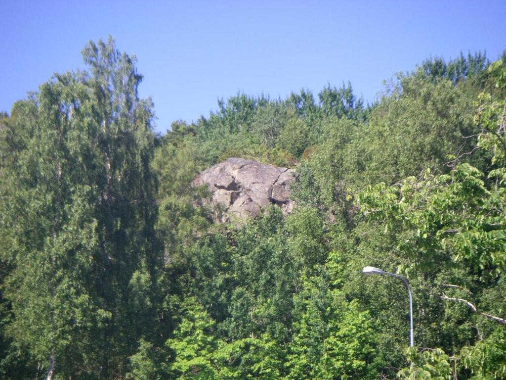 Bilaga 5:6 Bild 7. Här har sprickor noterats Bild 8.