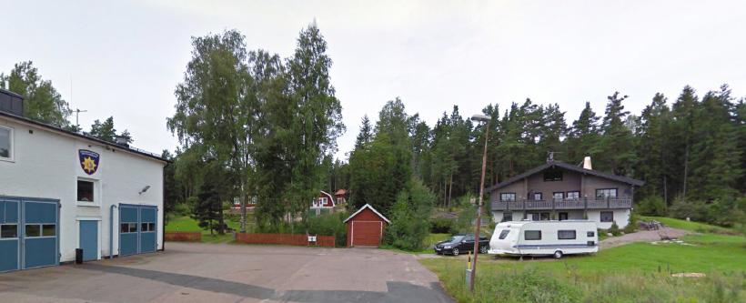 8 Planbeskrivning Detaljplan för Väse-Lund 1:139 Omgivande miljö och bebyggelse Det aktuella planområdet ligger i ett område med blandad småskalig bebyggelse som suggestivt byggts ut sedan 1930-talet.