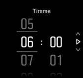 Du kan ställa in tid och datum manuellt i inställningarna under ALLMÄNNA» Tid/datum där du även kan ändra tids- och datumformat.