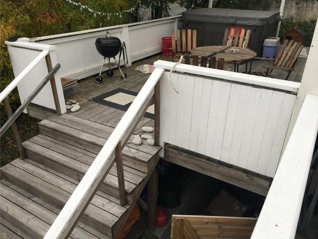 atanen och höger i bid ses den östra