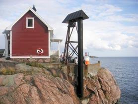 Femöre huvud. Fyren, fyrvaktarbostaden och klockan. innan vi återvänder till Oxelösund där vi åker buss till halvön Femöre.