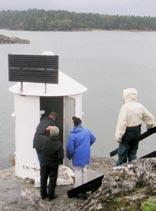 Besök på Julafton P.g.a. den hårda sjön går vi den norra leden över Asköfjärden via naturreservat med surfare som utnyttjar den hårda vinden och vidare över Yttre Hållsfjärden.