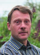 & Schönfelder, I. 1997. Die Kosmos- Kanarenflora. Kosmos, Stuttgart. Swenson, U., Martinsson, K. & Eiderbrant, K. 2007. Eric Ragnar Sventenius arbetarsonen som blev trädgårdsdirektör på Gran Canaria.