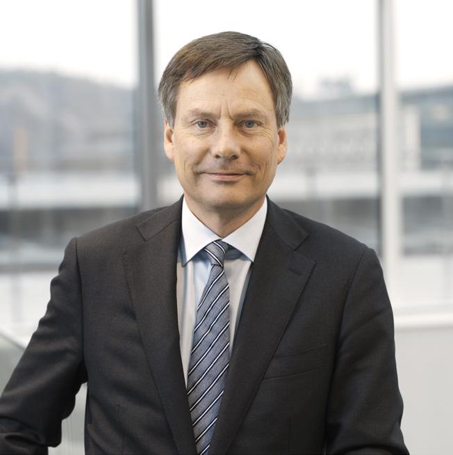 Vice President Group reporting, Tax & Control för AB Volvo (2015-2017).