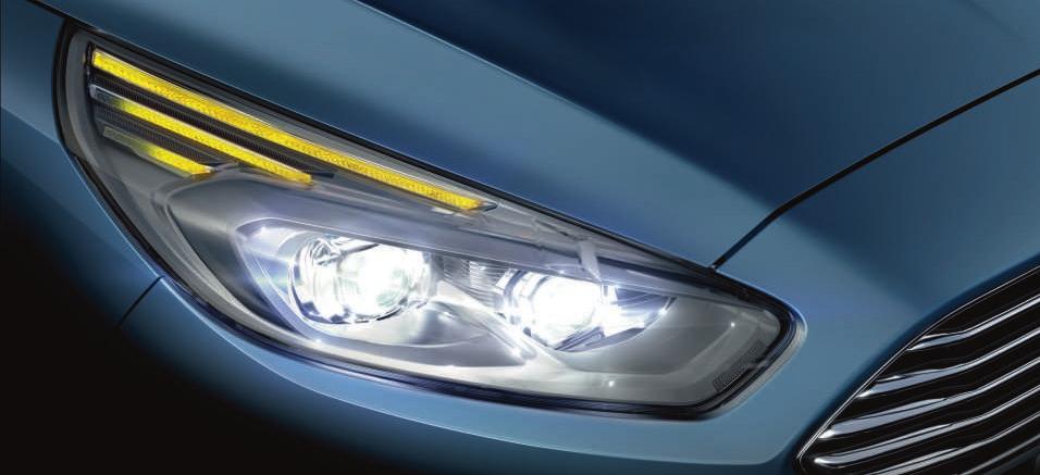 Exteriör Främre blinkers i LED-teknik Ford S-MAX LED-varselljus fungerar även som körriktningsvisare som blinkar sekventiellt i den riktning du svänger.