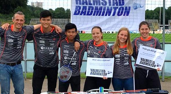 4 Andra händelser 4.1 Badminton på HBK-hemmamatch Under en HBK-hemmamatch i Allsvenskan mot Elfsborg i juli fick vi chansen att visa upp badminton och dela ut flygblad om vår verksamhet.