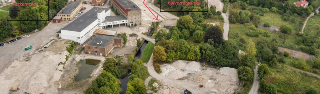 I övrigt är det aktuella området relativt obebyggt som syns till höger i bild. Figur 2. Planområdet efter utförda rivningsarbeten, vy från sydväst mot nordost (ÅF PM-Geoteknik) 3.