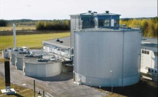 FAKTA OM REFORMER/HRS 300 NM3/H (240 TON/ÅR) Förädling av biogas till vätgas ger 2 3 ggr värdeökning Biogasanläggnng Reformer Kompressor + högtryckslager Biogas (rå eller uppgraderad): - Förbrukning