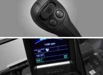EXTRAUTRUSTNING Hytt och inredning Volvo Care Cab med öppningsbar polykarbonattaklucka/rops Tiltrotator-joystick Joystick