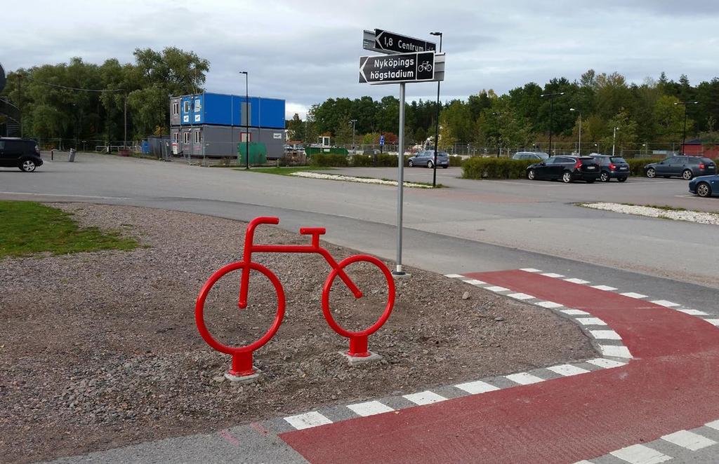 Dekaler i asfalten och skyltar vid cykelställ kombinerades med mer okonventionella metoder när Cykelstället fick ett konto på dejting-appen Tinder och skickade kärleksbrev till studenterna.