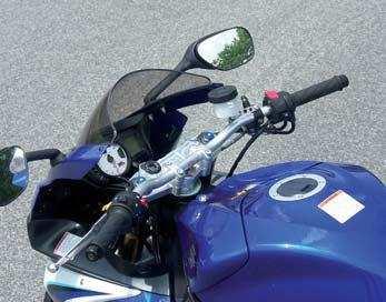 »Lätt styrt uperbike ombyggnadspaket Moderna superbike motorcycklar siktar på många hästkrafter, låg vikt, utmärkta chassi och bromsar, dock