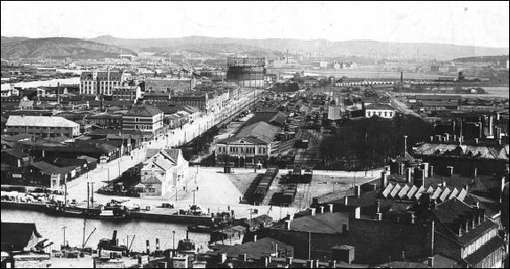 På 1960-talet flyttades en del av bangårdsfunktionen över till Sävenäs, och bangården byggdes om.