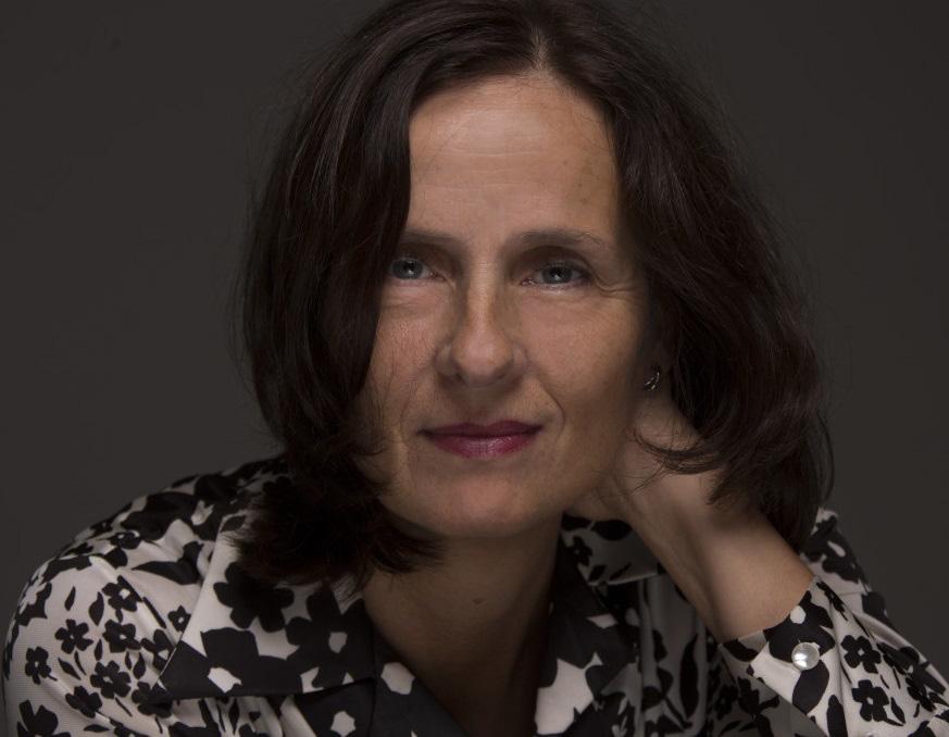 14 november kl.19.00 Författarcafé med Susanna Alakoski När jag är ute och föreläser talar jag ofta om skillnaden mellan romanen, självbiografin och dokumentärromanen.
