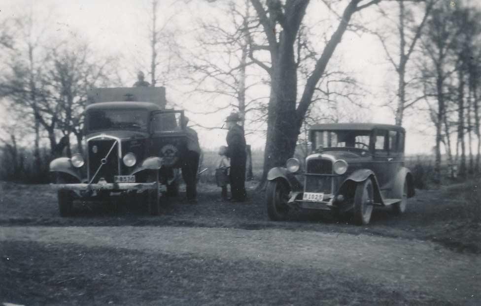 BREV TILL TNNR Foto Inga Nilsson Det kom ett trevligt brev till Kent Agdestein strax efter vårt stora 100- årsjubileum i Ulricehamn. Det kom från Buickåkarna Iréne och Ingemar Kårebäck.