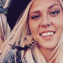 Hanna Oscarsson Hanna Oscarsson är redan en stjärna på Sveriges bartender-himmel.