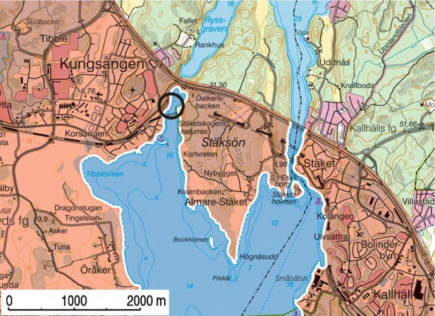 Det angränsande vattenområdet med fastighetsbeteckning Kungsängens Kyrkby 2:1 ägs av kommunen.