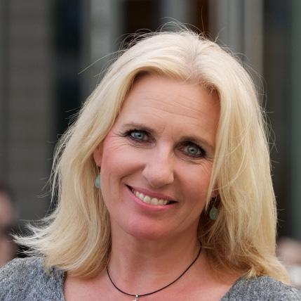 Staale Risa har gedigen erfarenhet av Saas ERP-marknaden efter mer än 15 års arbete inom branschen. Aktieinnehav i 24SevenOffice Scandinavia AB: 1 495 216 aktier.