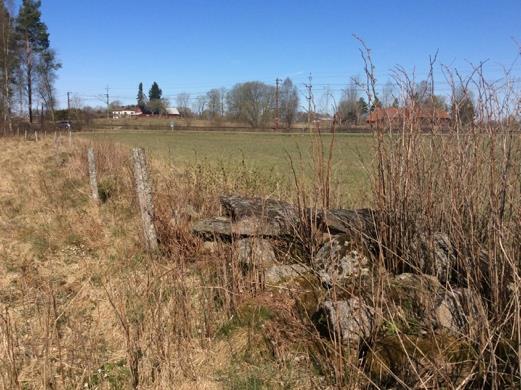 27 Stenmur i 28 Stenmur i Stenmur i gräns mellan skog och
