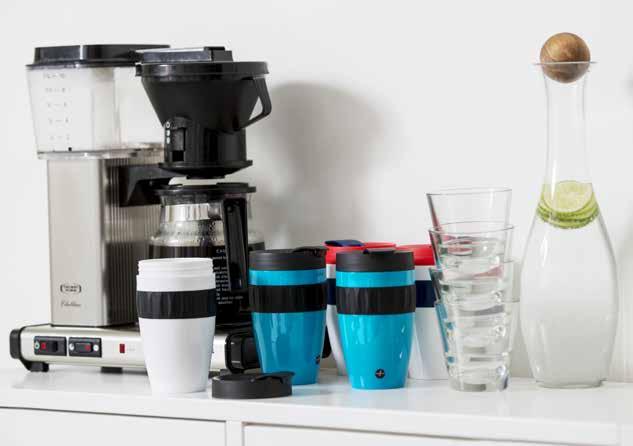 TO GO To Go mugg Tritan plast. Hinner du inte dricka ditt kaffe eller te på morgonen? Ta med dig det i denna färgglada och praktiska takeaway-mugg när du är på språng.