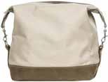 Necessär, beige Polyester. Rymlig necessär i polyester.