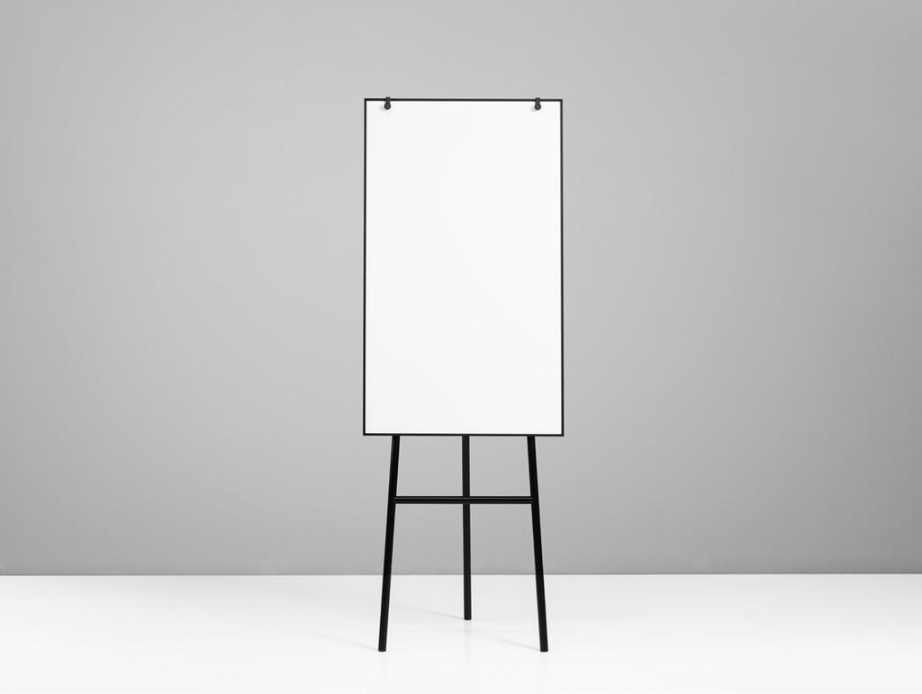Lackad baksida i samma färg som ram och stativ.