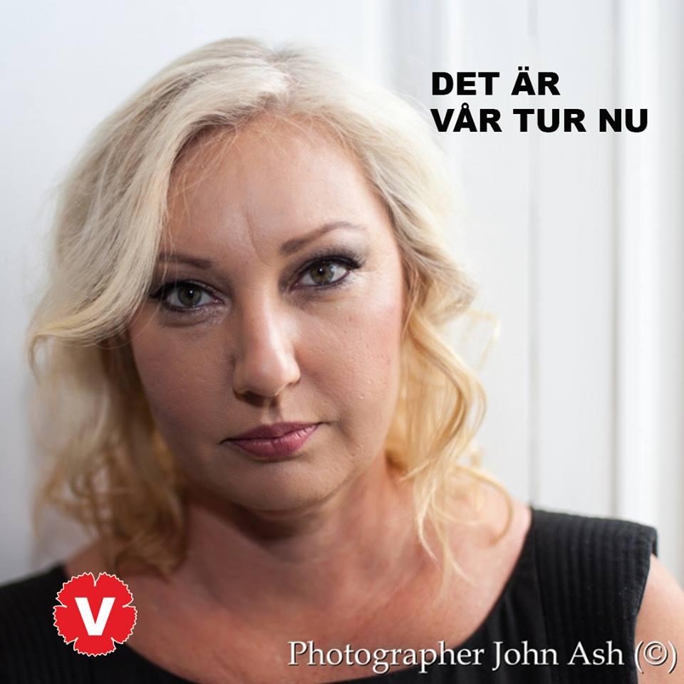 uppåt och se de stora sammanhangen. I klasskampen ryms allt det som kallas identitetspolitik - feminism, facklig kamp, antirasism, funktionsnedsattas situation o.s.v.
