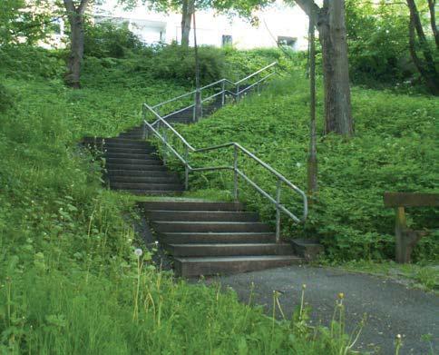 I prioriterade lägen föreslås trappor kompletteras med ramper för att förbättra tillgängligheten med cykel och barnvagn.