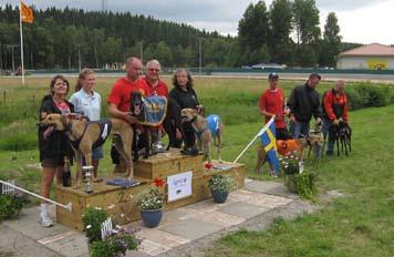 SM Tik: Fr. v. tvåa Moonami, Linda Edberg, VHS, 32.74, segrare O'Såfina, Jane Pettersson, SHS, 32.67, trea Playa Marina, Teuvo Sahi, SHS, 32.75, fyra Gnista, My Leffler, SHS, 32.