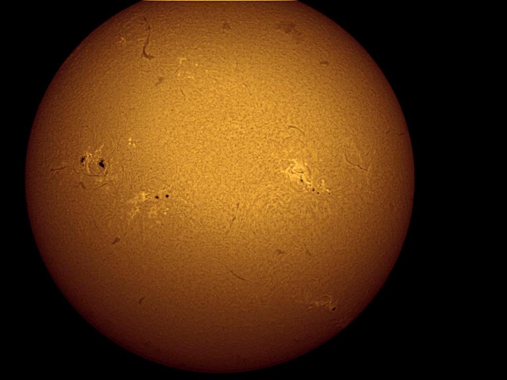 16 Foto: Kenneth Blomstedt Denna bild av solen är tagen genom ett Coronado PST med en QHY5L-II monokrom kamera.