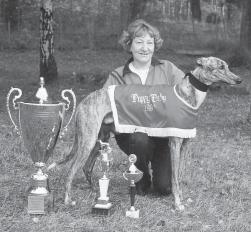 I Anna Breides Memo emorial gick segern till A Hell Of f A Lady, 7HS, 30.53, före favoriten Bella Notte, 30.56, och Storgaten Tico, 30.67, båda CIM.
