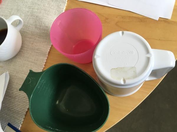 metallförpackningar. Konserver köps in hos 16 förskolor. Alla förskolor använder någon typ av plast till mat eller mellanmål, största delen använder sig av pip-muggar i plast.