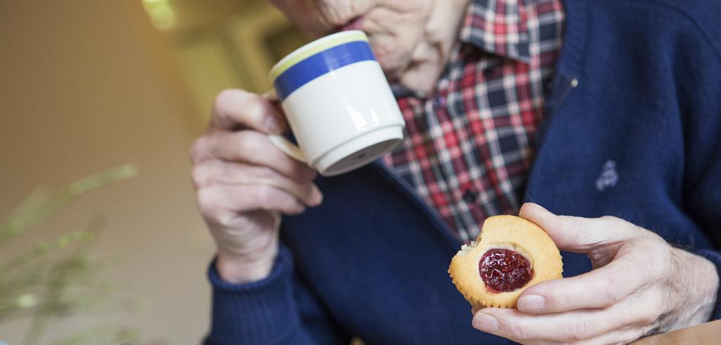 Säker mat, anpassad efter matgästens behov I varje verksamhet där livsmedel hanteras ska det finnas tydliga rutiner och regelbunden egenkontroll för säker mat.