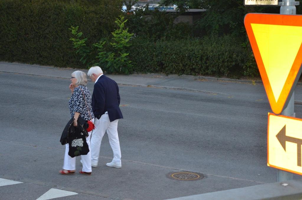 Gästerna låter sig frestas