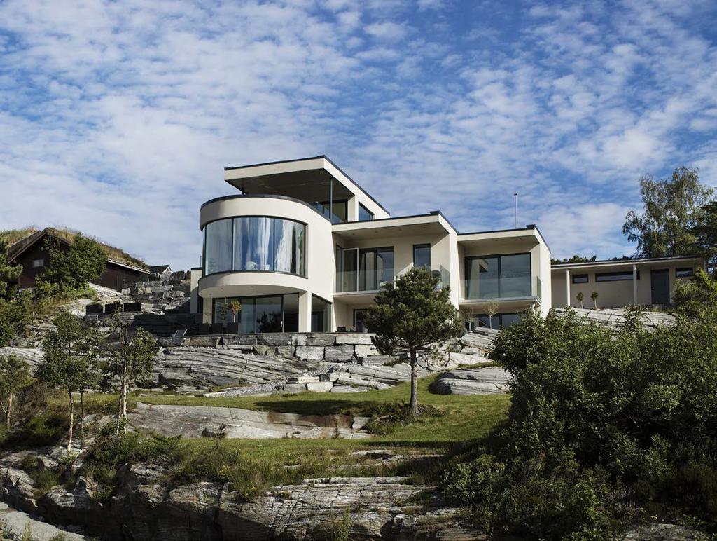 Villa, Norge Villa Ålesund Arkitektens beskrivning Eneboligen ligger 15 km øst for Ålesund sentrum.