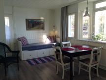 ÖVERNATTNING / YÖPYMINEN / ACCOMODATION JURMO Jurmo Vandrarhem, Djurmo 