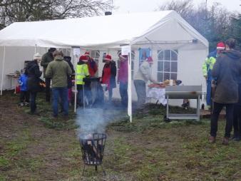 Julgranshuggning 16 och 17 december. Nu står julen för dörren! Inte riktigt, men boka redan nu helgen 16-17 december för skogsarbete.