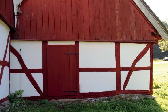 istället för den inbrottsskadade dörren.