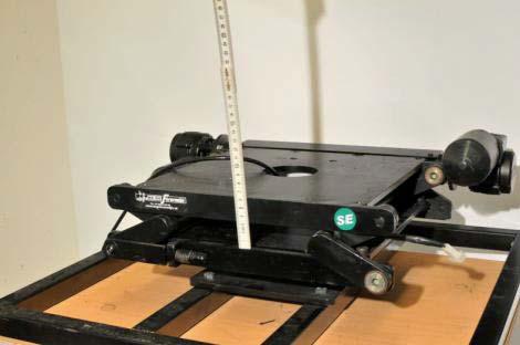 230 mm med möjlighet till tiltning mellan +/ 13.