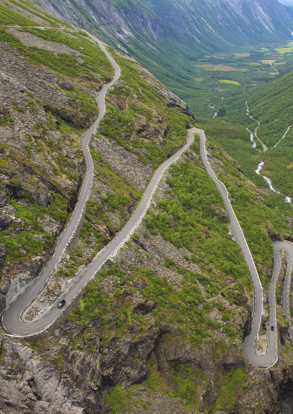 Komplex men enkel Trollstigen är en