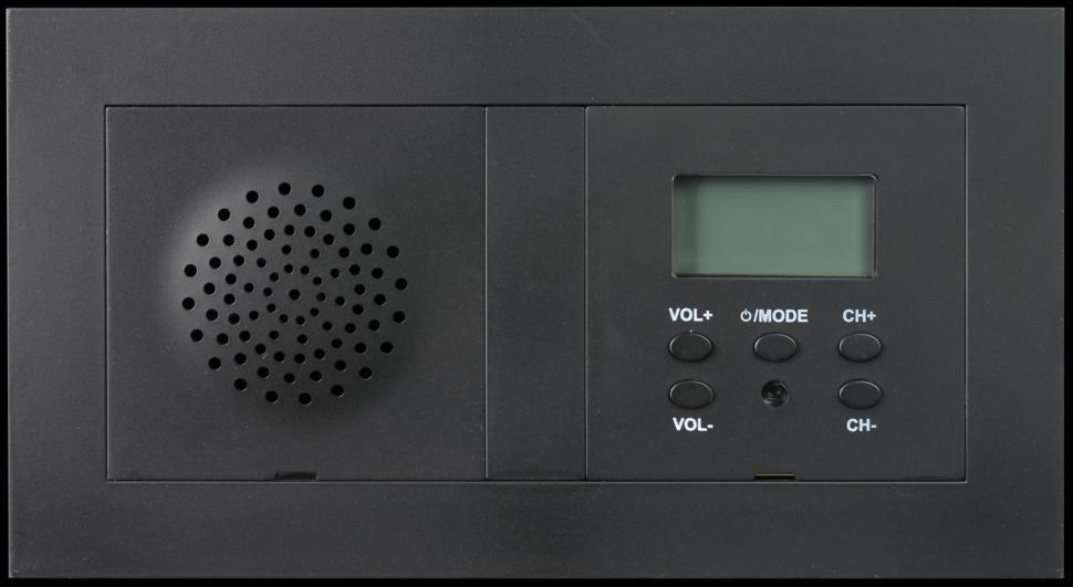 FM-radioläge FM-radioläge tar emot analog radio från FM-bandet och visar RDS (Radio Data System) information om stationen och visa (där broadcast). Tryck MODE för att ändra DAB, FM och Bluetooth. 1.