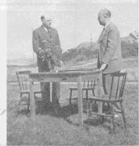 Kamratföreningen representerades vid A II:s kamratförenings 10-årsjubileum den 10 sept. av överste R. Kolmodin och C. A. Hofving.