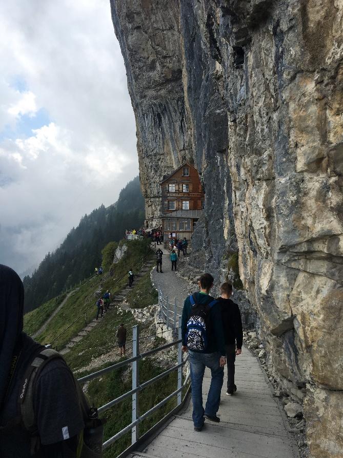 Varför Schweiz, och varför i hela friden ETH?