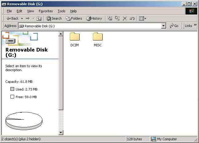 Kopiera bilder till datorn 1 Dubbelklicka på [My Computer] t [Removable Disk] t [DCIM].